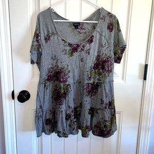 Torrid babydoll floral tee